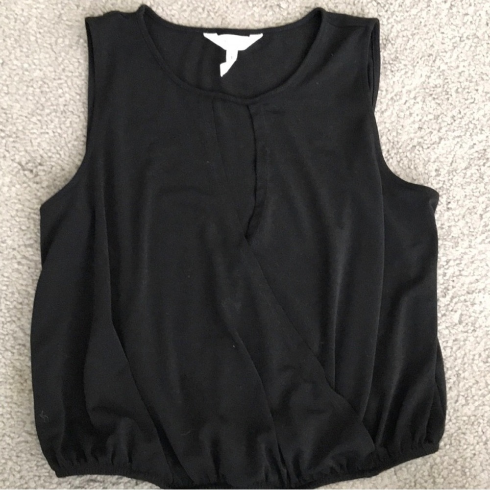Bcbgeneration bcbg peep hole blouse with elastic waist XXS